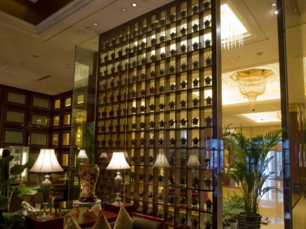 Yixing Hotel