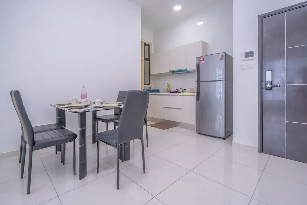 OYO Home 89458 Amazing 2br D'summit
