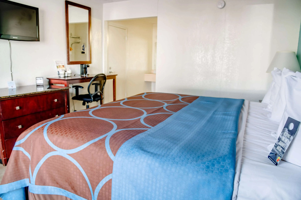 Super 8 by Wyndham St. Petersburg