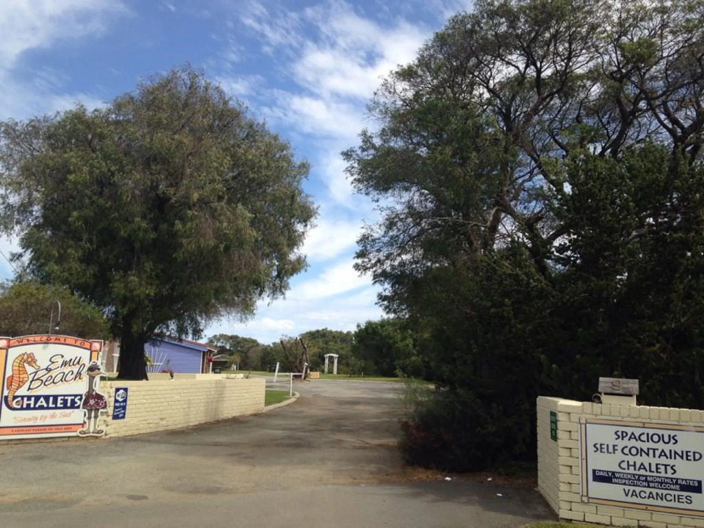 Emu Beach Chalets
