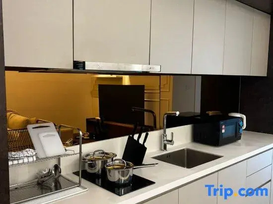 Modern Studio Escape