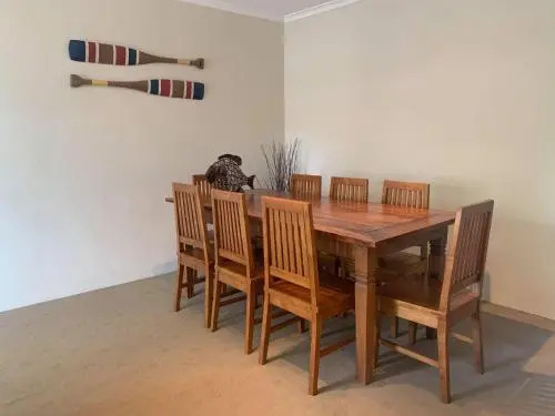3 'Silvana Court', 26 Ajax Avenue - Neat Unit With Air Conditioning