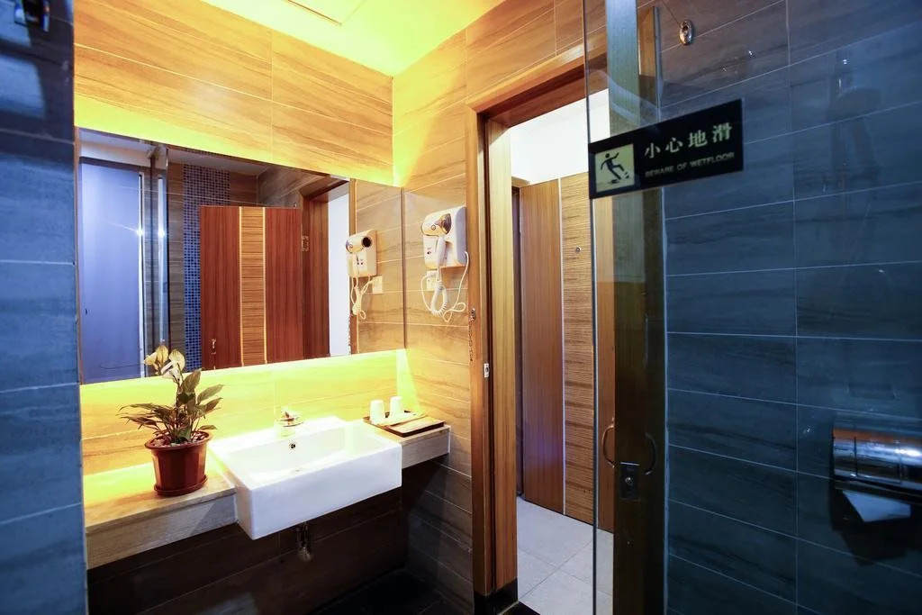 Guangzhou Chen Long Hotel (Da Shi)