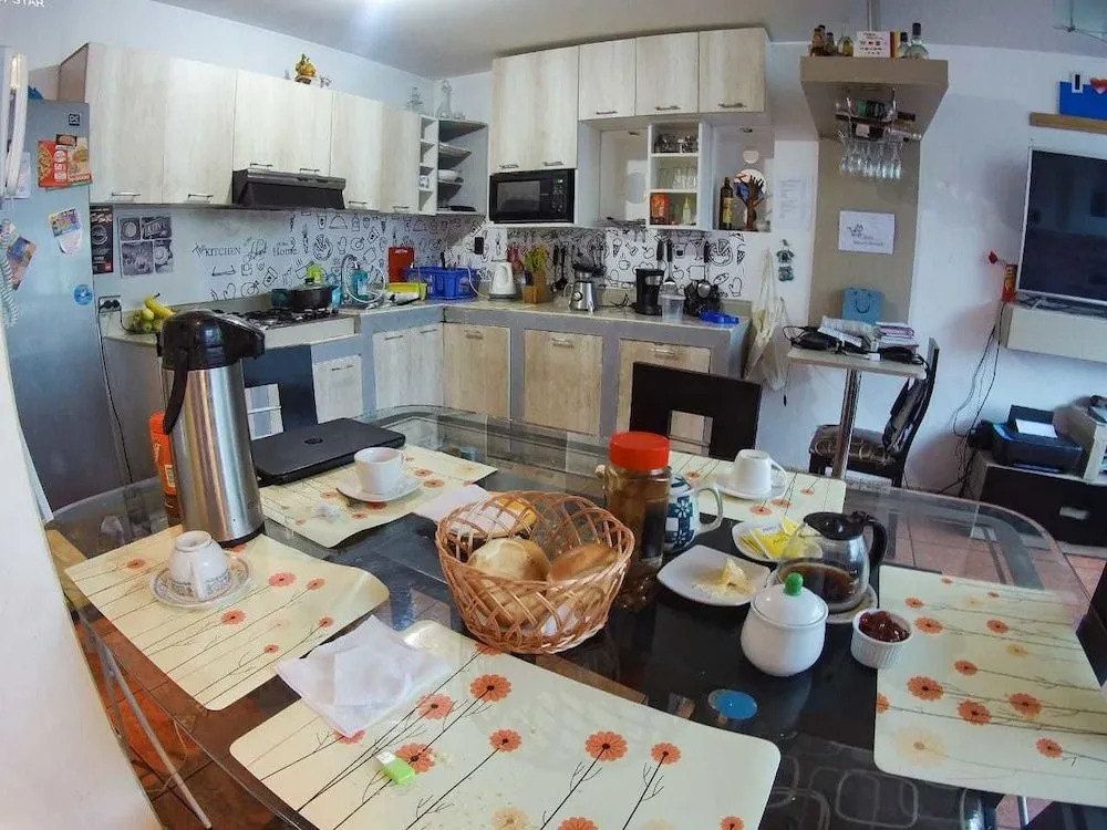 Blondys House