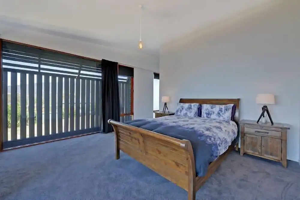 Hobart Waterfront Luxury Retreat