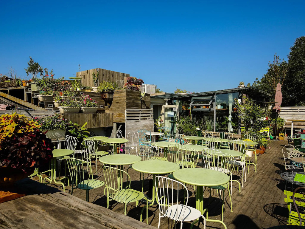 Peking Garden Youth Hostel-Houhai&Nanluoguxiang&Drum tower-Cafe&Bar&Movie night&Social area&Rooftop
