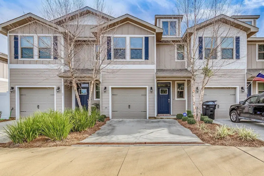 Pensacola Vacation Rental w/ Community Pool!