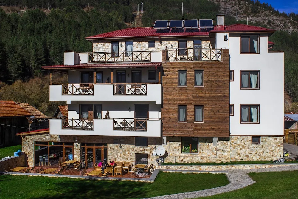 Trigrad Hotel