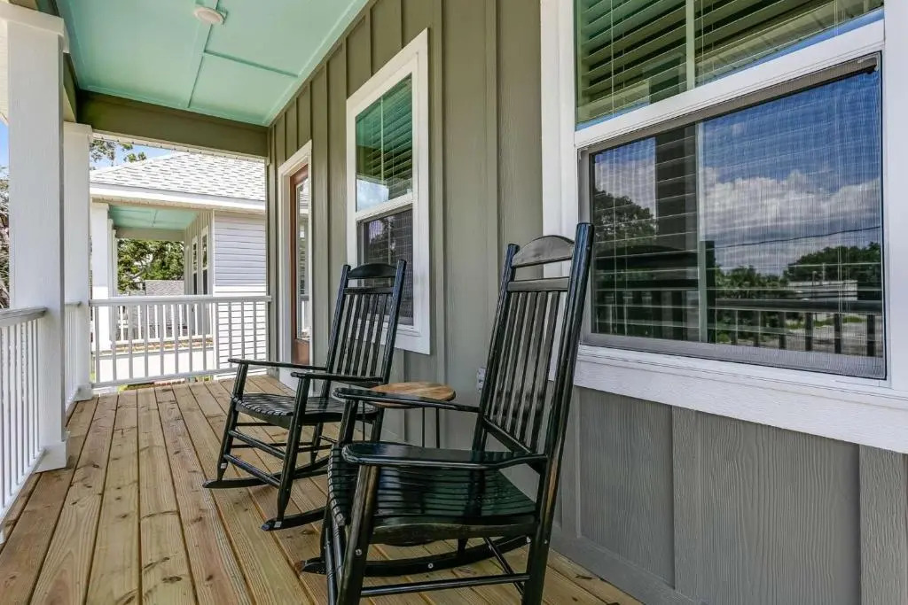 Lone Oak House