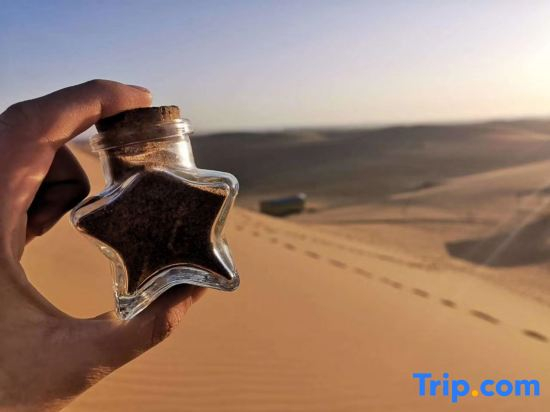Stay overnight at the Desert Lakeside Camping Hotel