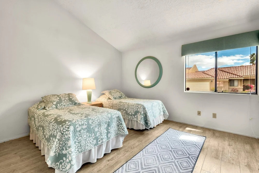 Elegant Fairway Condo #16-18 2 Bedrooms 2 Bathrooms Condo