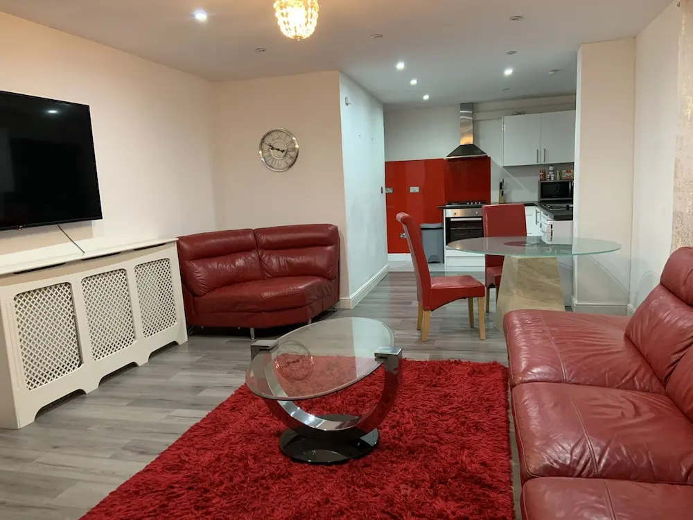 Inviting 2-bed Fully Furnished House-high Wycombe