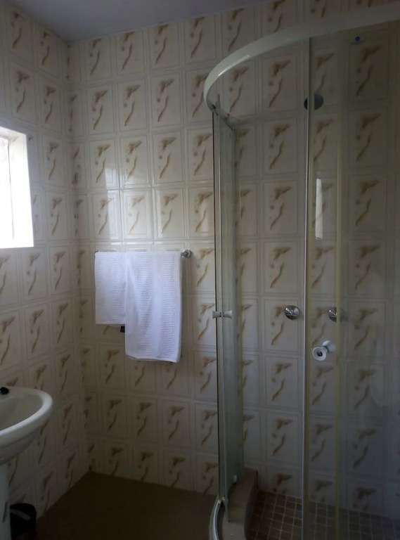 Little Rose Leaf Lodge