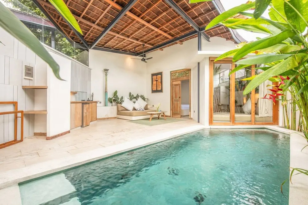 BA Villa 2 1BR Elegant 1-br Villa With Pool 800m to Echo Beach