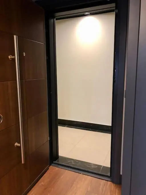 Luxury apartment- Pool, Parking & Gym in Beyoglu