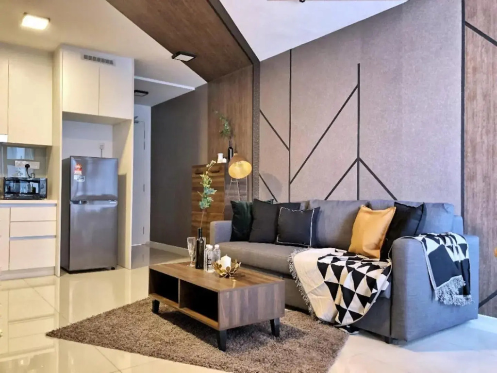Modern Industrial Duplex Loft- Ekocheras-MRT 3pax