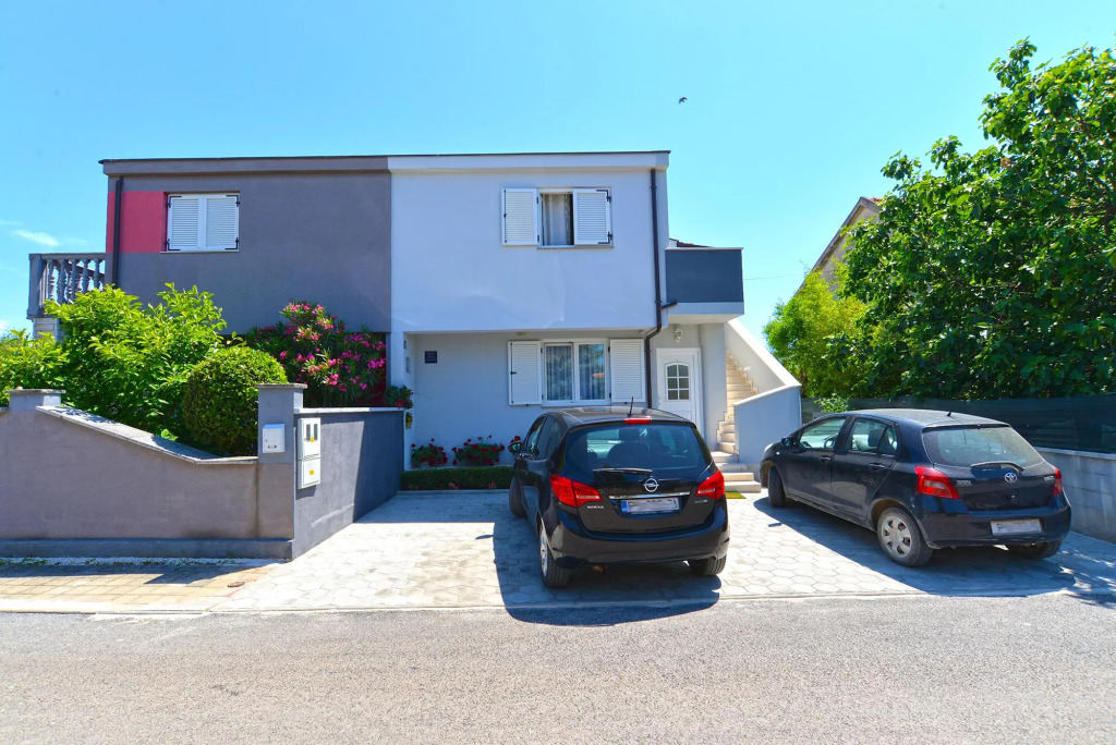 Apartment 1363