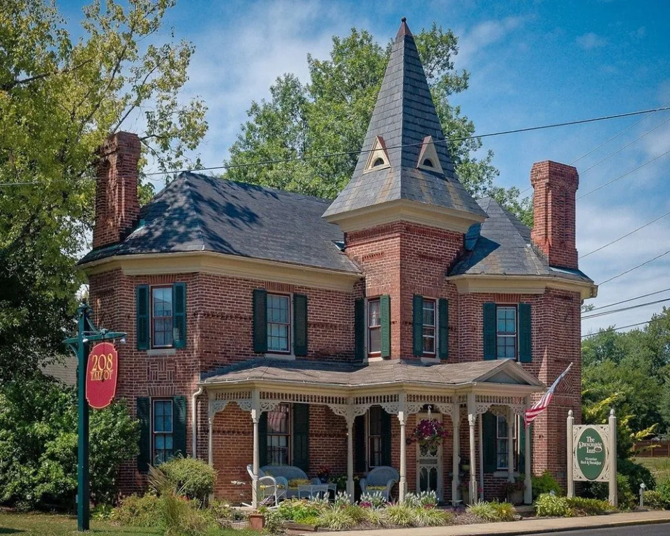 Parsonage Inn