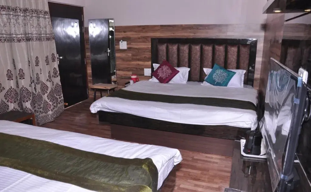 Ekam Lodge