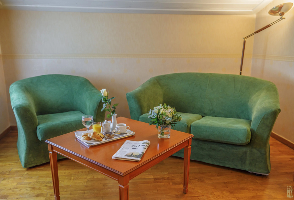 Rex Hotel