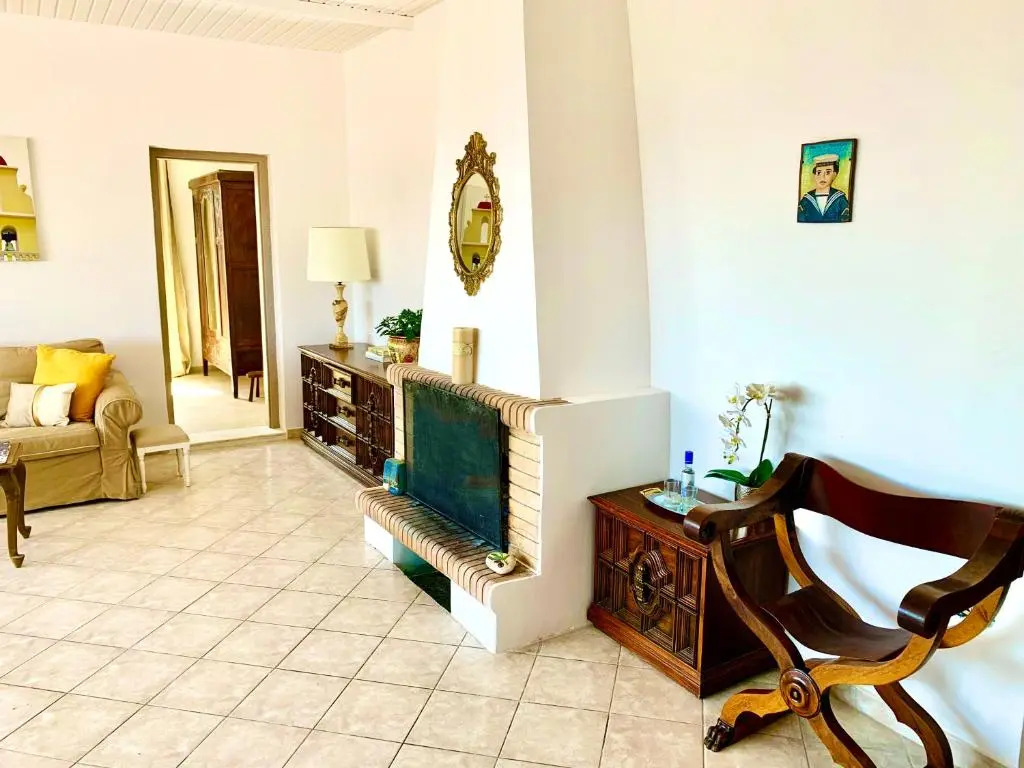 Sea view 4 bedrooms, 3 bathrooms Cottage