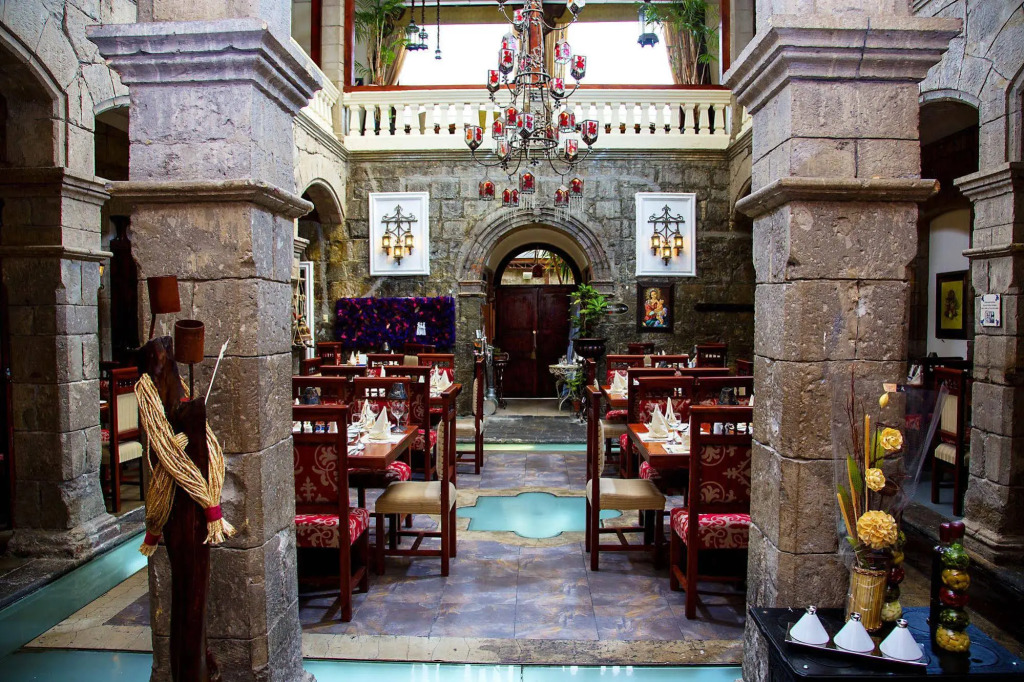 Roka Plaza Hotel Boutique