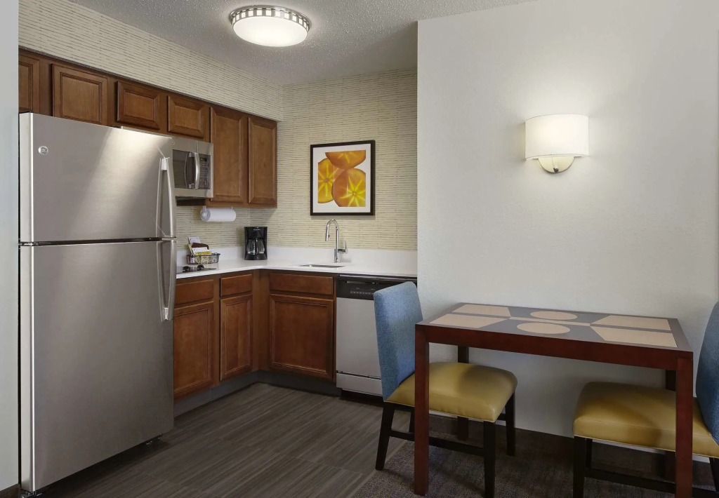Residence Inn Saint Louis Airport / Earth City