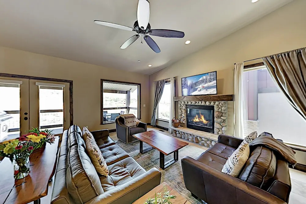 1482hd5m 3 Bedroom Townhouse