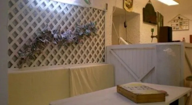 Adonis Guesthouse