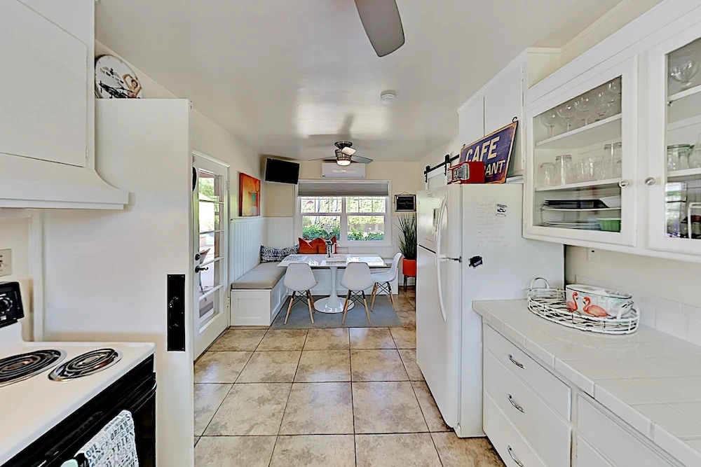 Flamingo House 2 Bedrooms 2 Bathrooms Home