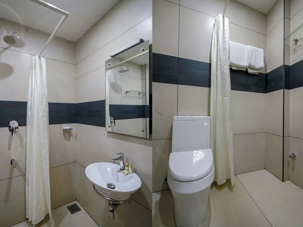 Capital O 29700 Le Moshe Inn