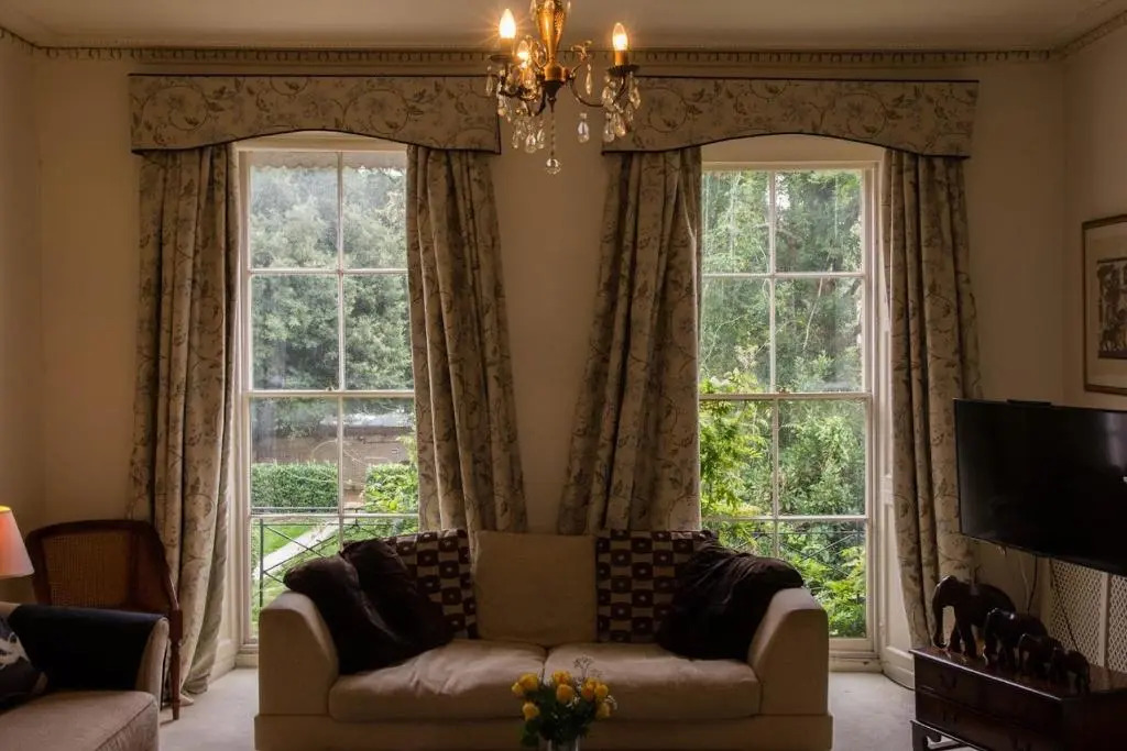 East Pallant Bed and Breakfast, Located in Large Georgian Townhouse in Central Chichester