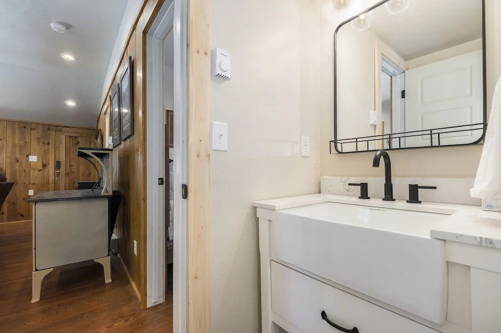 Niwot Cabin - Stay In Rocky Mountain National Park - Estes Park - New Listing - 22-zone3298 2 Bedroom Cabin by RedAwning