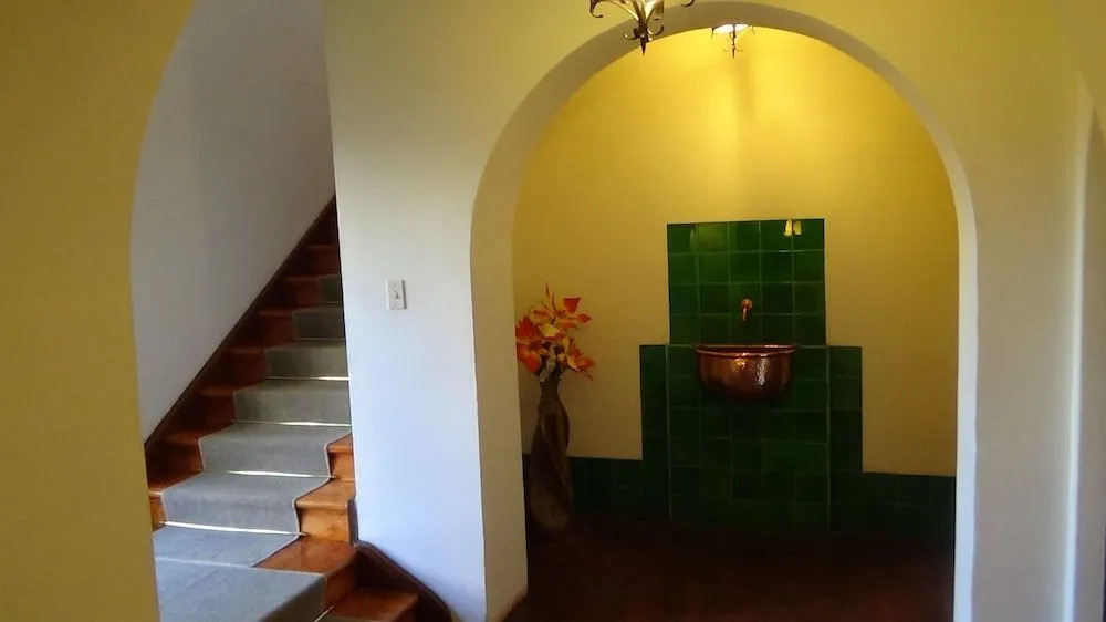 "HOTEL BOUTIQUE LA MAISON DE LA BOLIVIE" Casa de Huéspedes