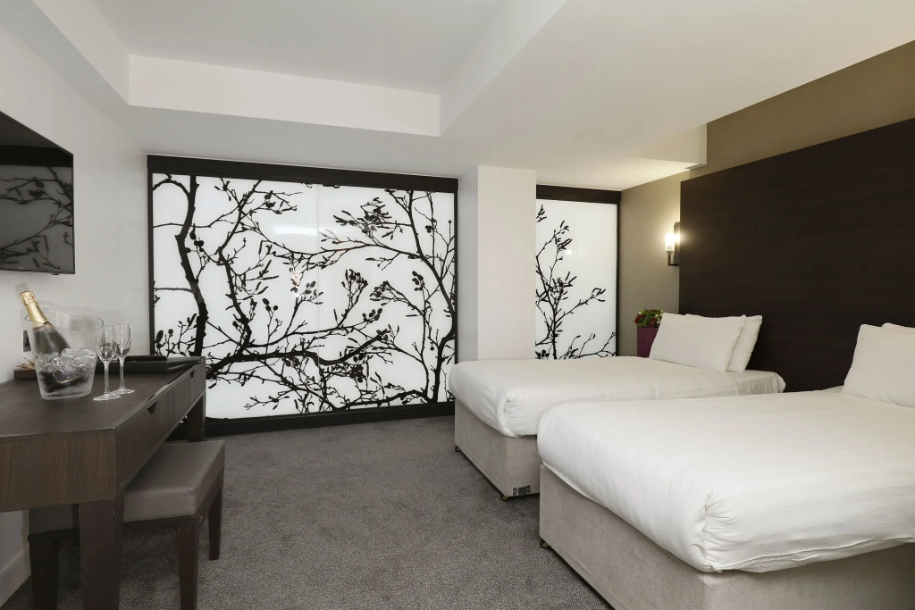 Central Park Hotel