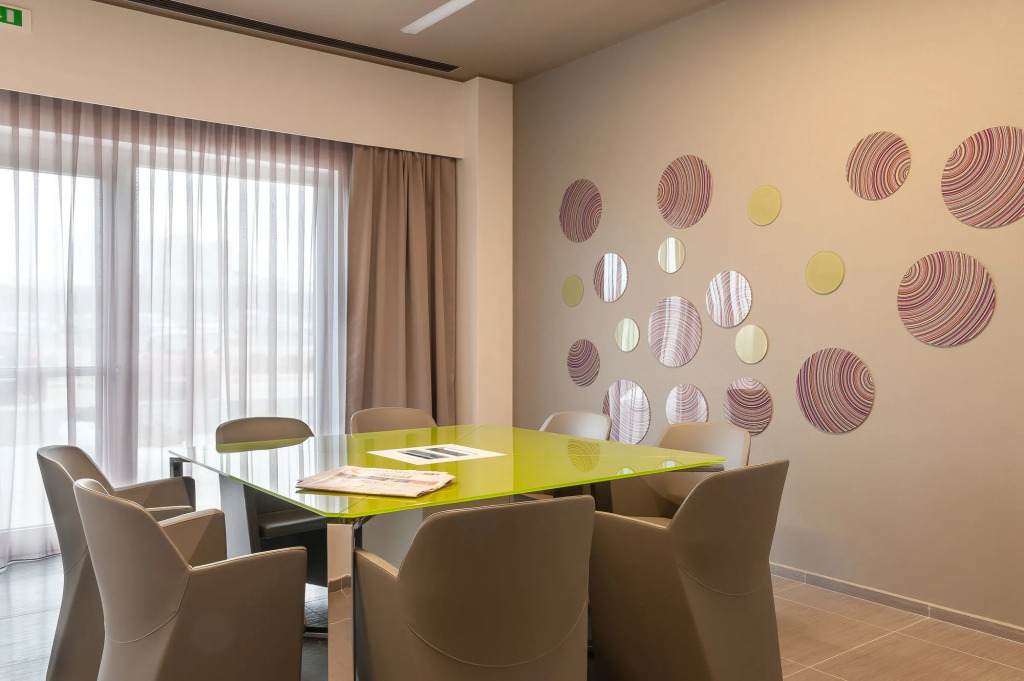 8Piuhotel