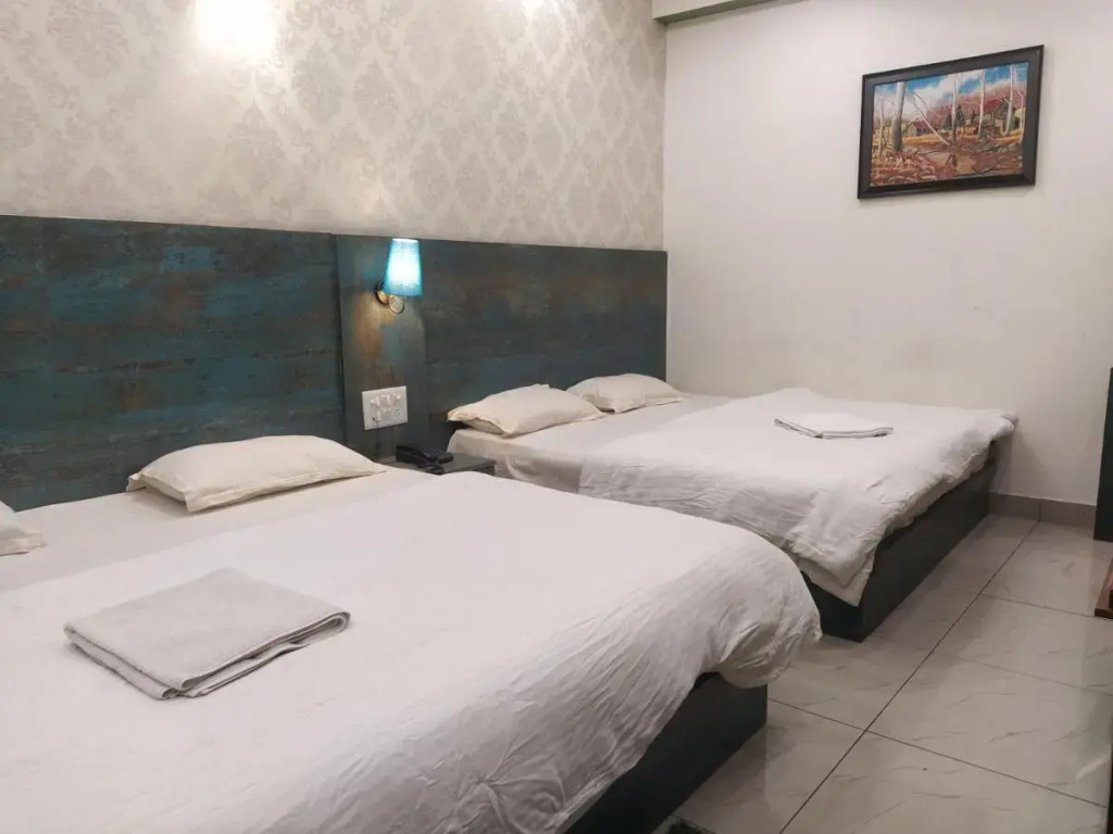 Hotel Regal Residency