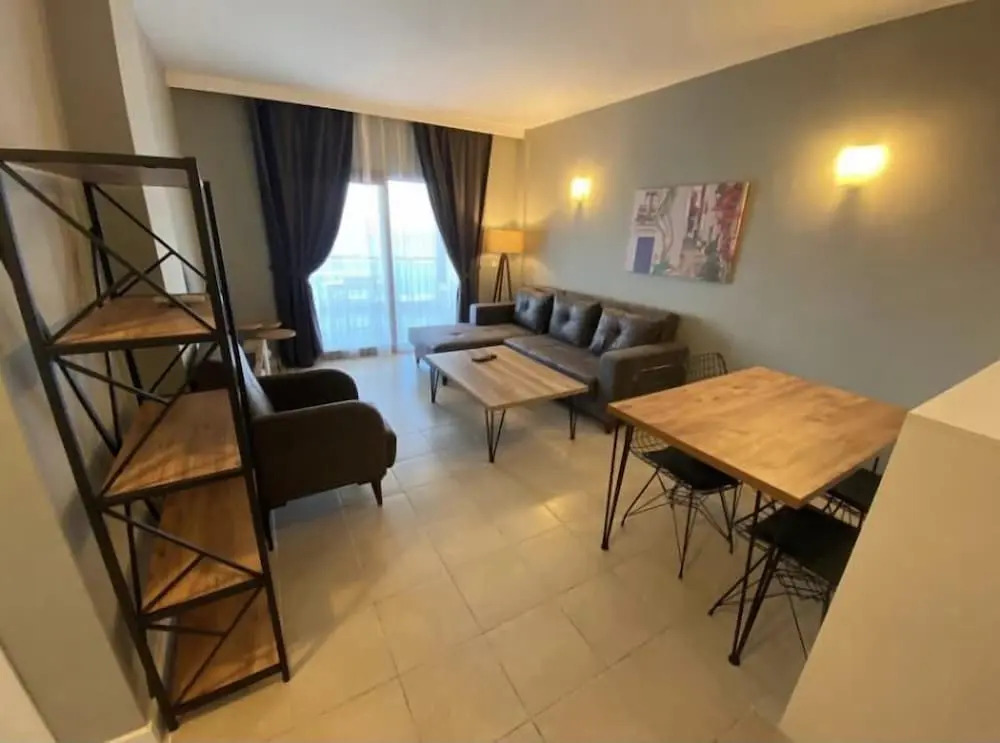 aura residence