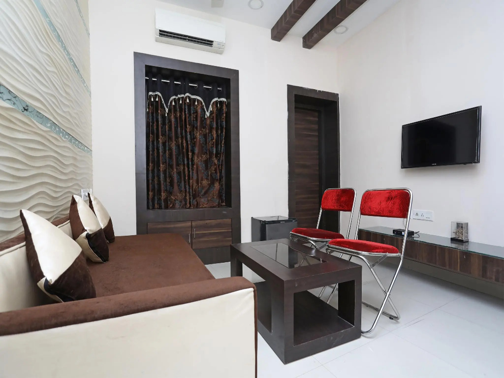 Hotel O South Fern