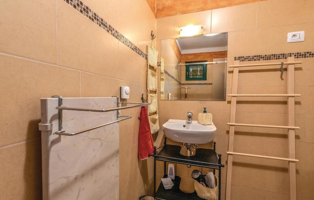Lovely Home In Malinska