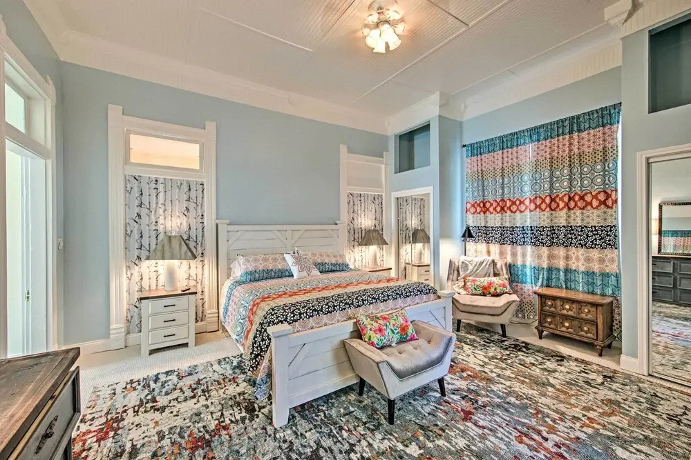 Renovated 'carnegie Cottage' - Walk to Dtwn!