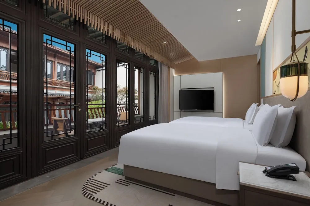 Holiday Inn Deqing Xinshi Ancient Town by IHG