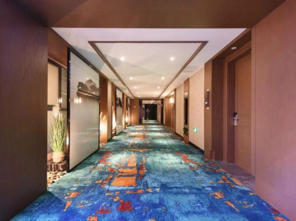MEHOOD LESTIE Hotel (Weiyang road Qing Shao Nian Zhong Xin Station)