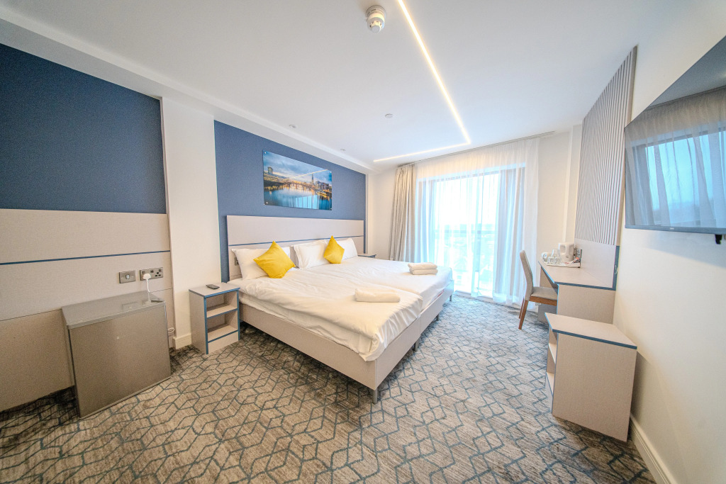 Ilford Grand Hotel