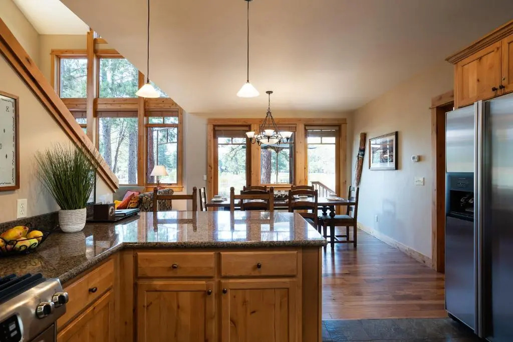 New Listing! Luxury 3 Bedroom Townhome in Old Greenwood-Walk to the Pavilion!
