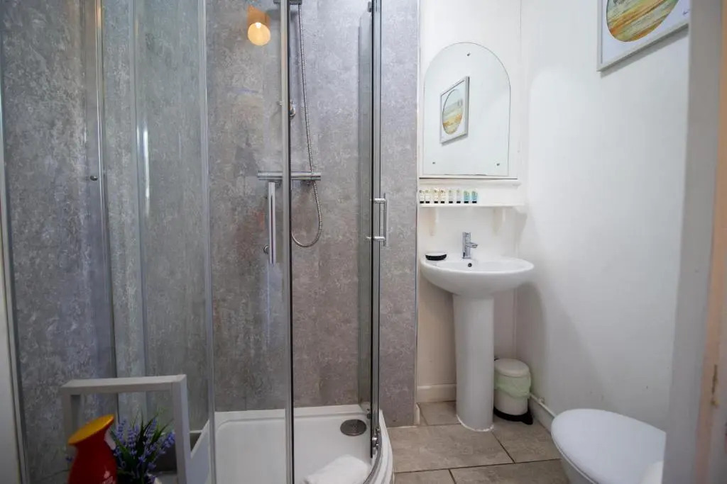 Longfield Apartment by Southwest Rooms - Free Parking & Netflix