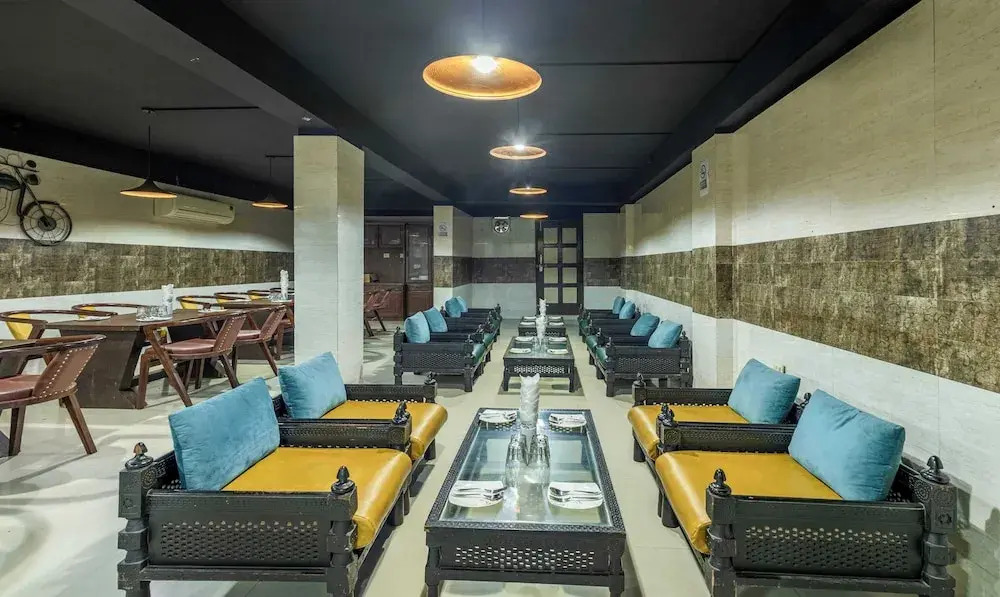 Hotel The Grand By OYO Rooms