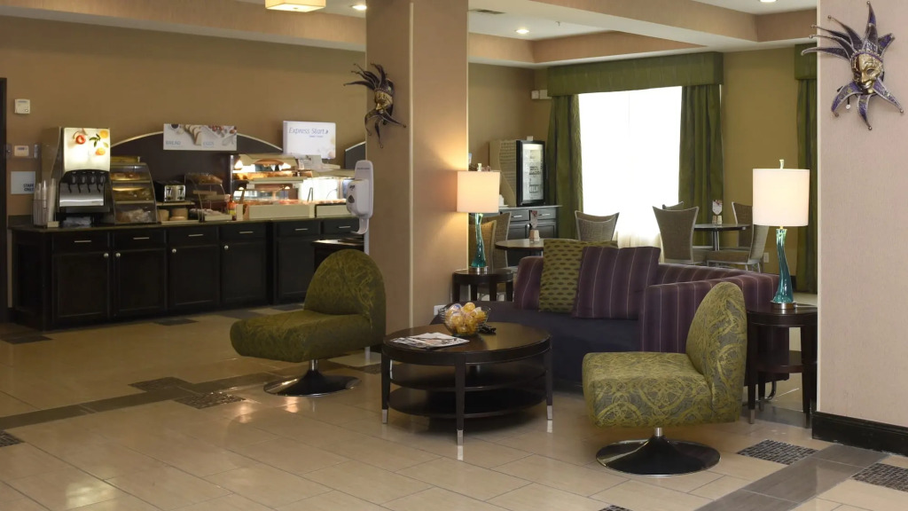 Holiday Inn Express Baton Rouge North by IHG