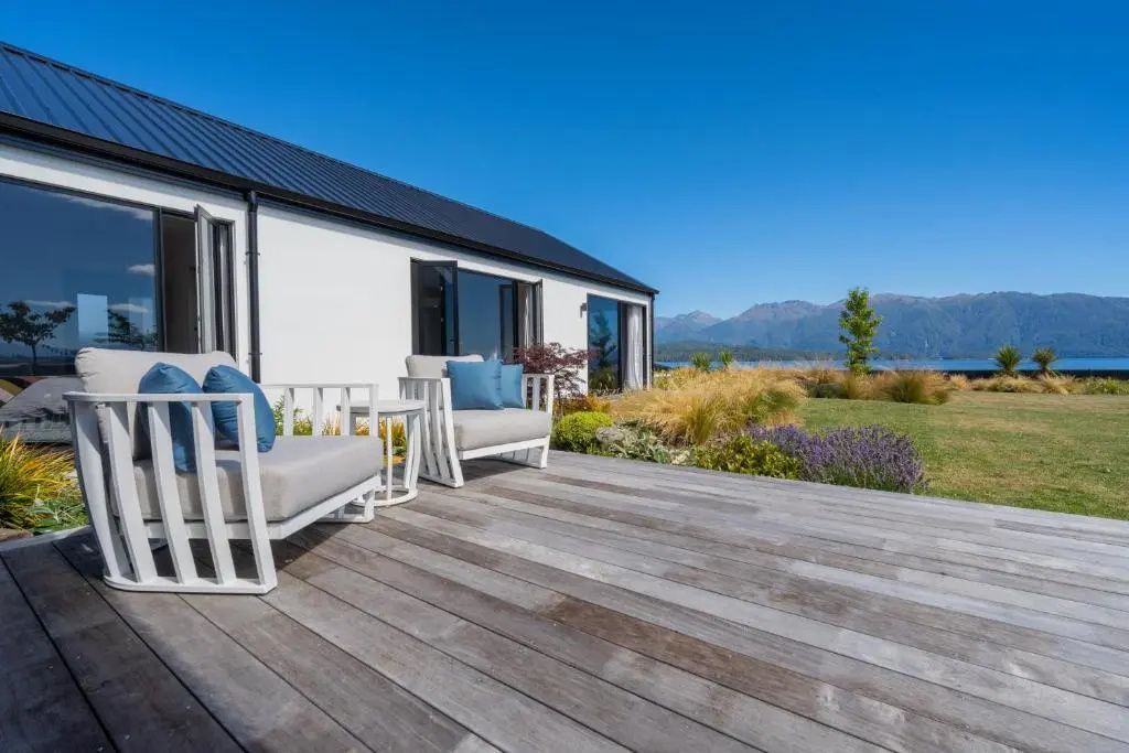 Lake House - Te Anau Holiday Home