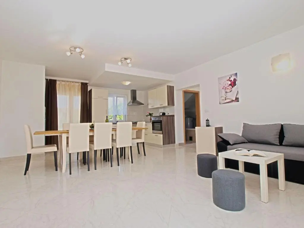 House Andrej 1372